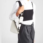 プラダ コピー トライアングル レザーショルダーバッグ 1BH190_2BYA