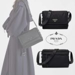 プラダ コピー スモール パデッド Re-Nylon ショルダーバッグ 1BD313_RDLN_F0002