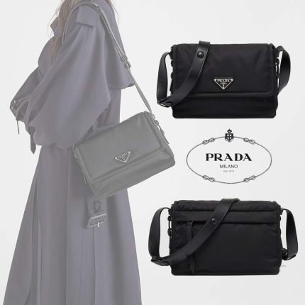 プラダ コピー スモール パデッド Re-Nylon ショルダーバッグ 1BD313_RDLN_F0002