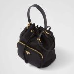 プラダ スーパーコピー デュエット Re-Nylon ショルダーバッグ 1BH038_RV44