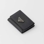プラダ スーパーコピー サフィアーノトライアングル 財布 2MH042_QHH