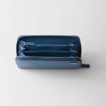 プラダ コピー サフィアーノトライアングル ジップアラウンド財布 2ML317_QHH