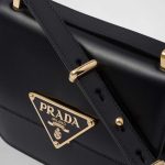 プラダ スーパーコピー  エンブレム レザー ショルダーバッグ 1BD340_2A3A