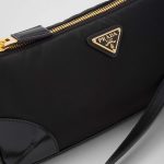 プラダ コピー Re-Edition 2002 Re-Nylon xブラッシュドレザー ショルダーバッグ 1BC201_R789