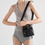 プラダ コピー スモール Re-Nylon xブラッシュドレザー バックパック 1BZ075_R789