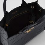 プラダ スーパーコピー シンボル トップステッチ レザー スモール バッグ 1BA379_ASK