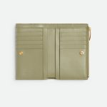 ボッテガヴェネタ コピー ミディアム カセット 二つ折りファスナーウォレット 667130 VCQC1 ボッテガヴェネタ コピー ミディアム カセット 二つ折りファスナーウォレット 667130 VCQC1