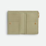 ボッテガヴェネタ コピー カセット ミディアム 二つ折りウォレット 750262 V39K1 ボッテガヴェネタ コピー カセット ミディアム 二つ折りウォレット 750262 V39K1