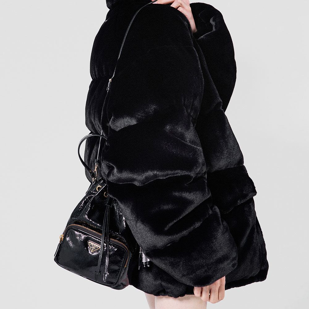 プラダ コピー デュエット ナプラックパテントレザー バケットバッグ