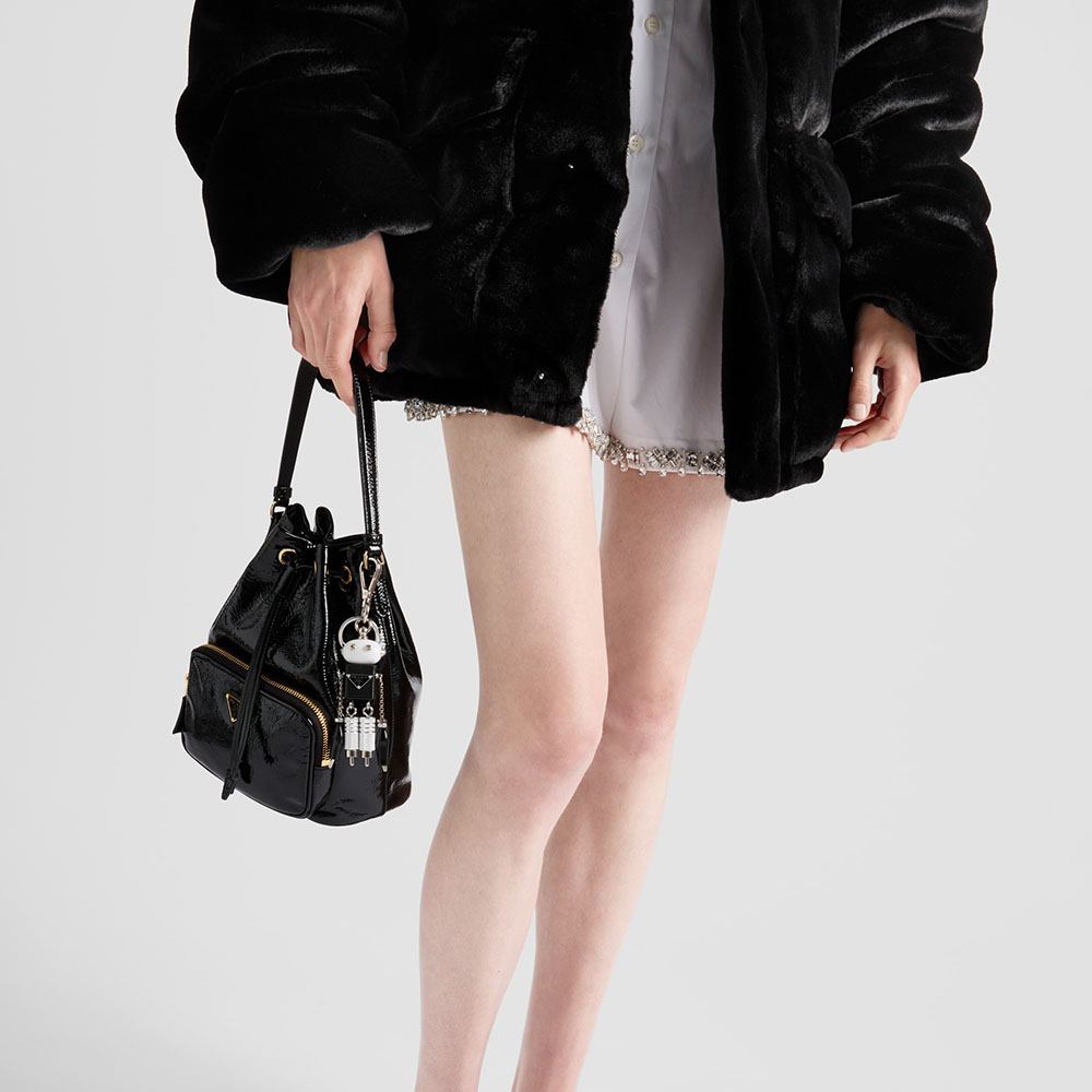 プラダ コピー デュエット ナプラックパテントレザー バケットバッグ