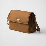 プラダ スーパーコピー Re-Nylon ラージ パデッド ショルダーバッグ 1BD256 プラダ スーパーコピー Re-Nylon ラージ パデッド ショルダーバッグ 1BD256