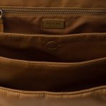 プラダ スーパーコピー Re-Nylon ラージ パデッド ショルダーバッグ 1BD256 プラダ スーパーコピー Re-Nylon ラージ パデッド ショルダーバッグ 1BD256
