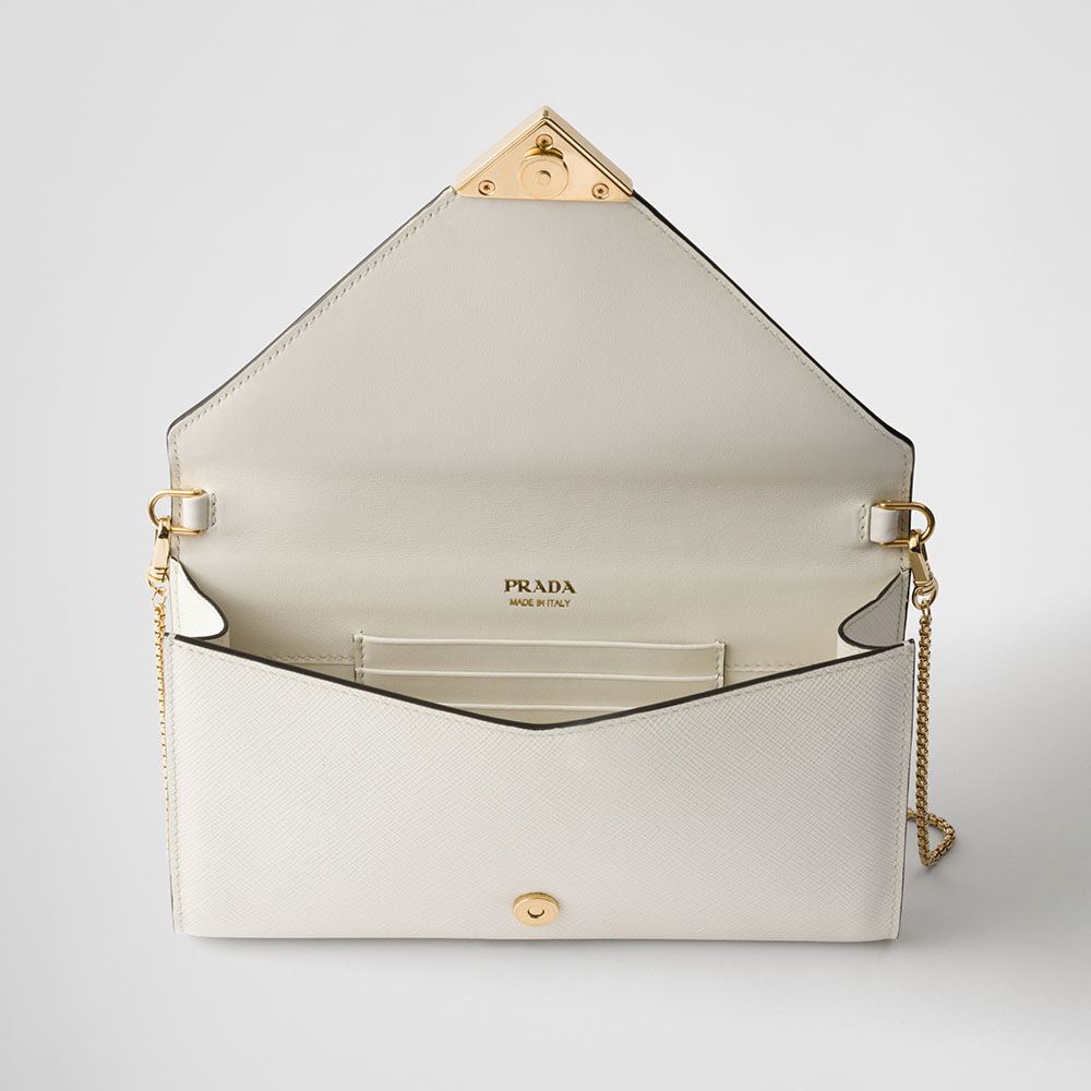 011 (8)
