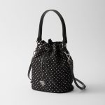 プラダ スーパーコピー スタッズ付 Re-Nylon ミニバッグ 1BE067_2HGV プラダ スーパーコピー スタッズ付 Re-Nylon ミニバッグ 1BE067_2HGV