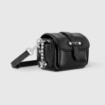 ルイヴィトンスーパーコピー カーゴ･ウェアラブル ウォレット M13989