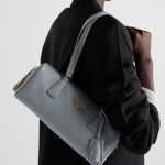プラダ スーパーコピー ミディアム レザー トップハンドルバッグ 1BB127_2CYS_F0384 プラダ スーパーコピー ミディアム レザー トップハンドルバッグ 1BB127_2CYS_F0384