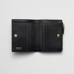プラダ スーパーコピー スタッズドレザー 財布 1ML050_2C3H