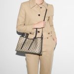 グッチスーパーコピー〔GGエンブレム〕スモール トートバッグ 815214