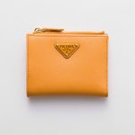 プラダ スーパーコピー サフィアーノトライアングル 財布 1ML050_QHH