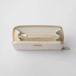 プラダ コピー スタッズドレザー ジップアラウンド長財布 1ML506_2C3H