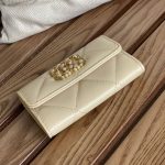 CHANEL 19 カードケース ラムスキン スーパーコピー AP1790