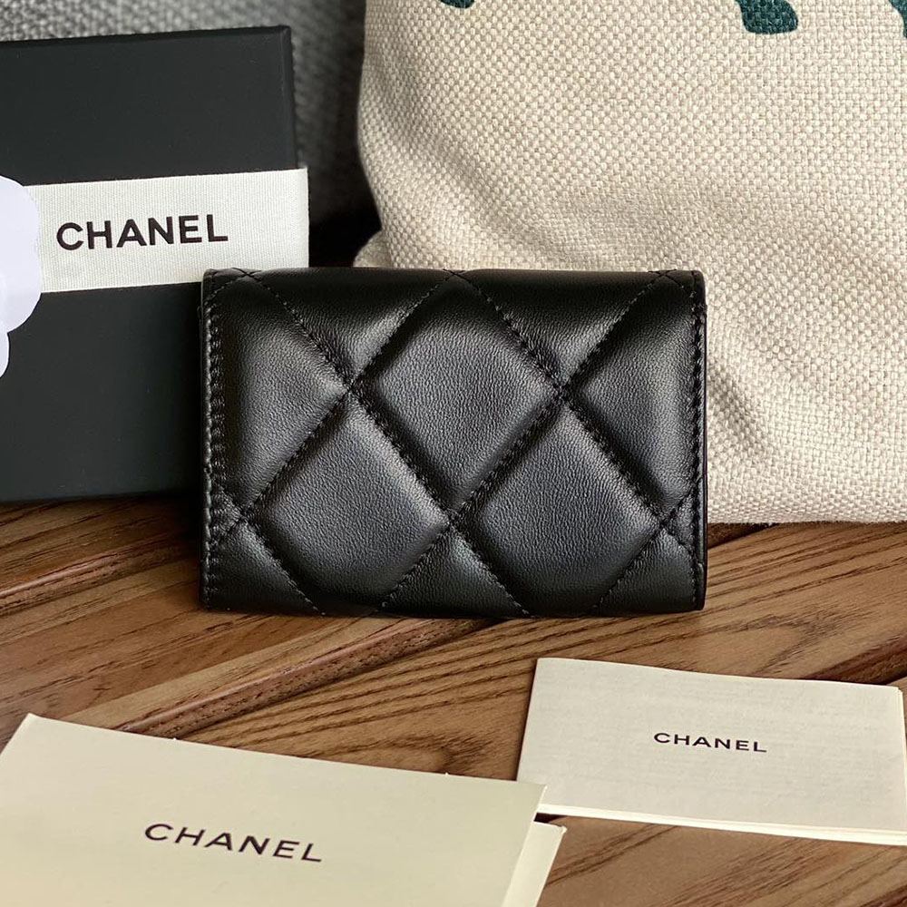 CHANEL 19 カードケース ラムスキン スーパーコピー AP1790