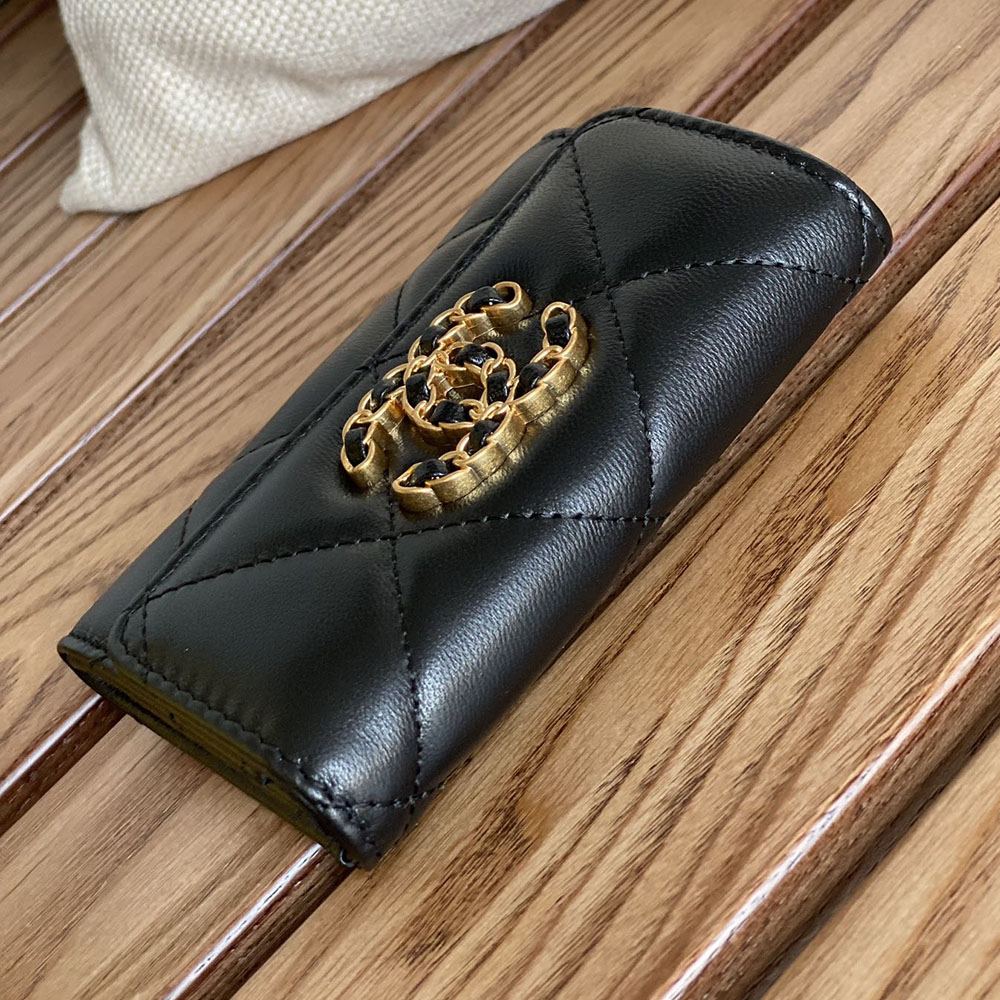 CHANEL 19 カードケース ラムスキン スーパーコピー AP1790