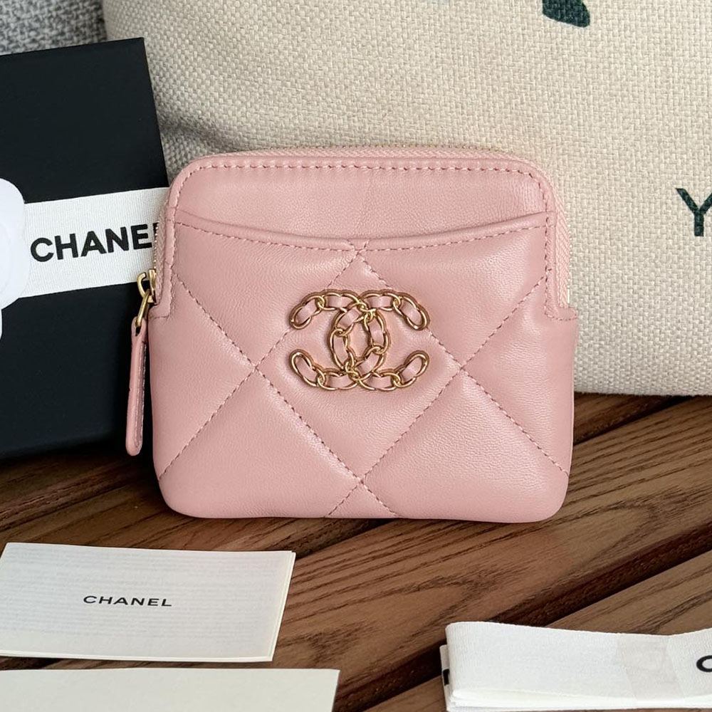 シャネル 19 カードケース コピー ジップコインパース ミニ財布 AP2086