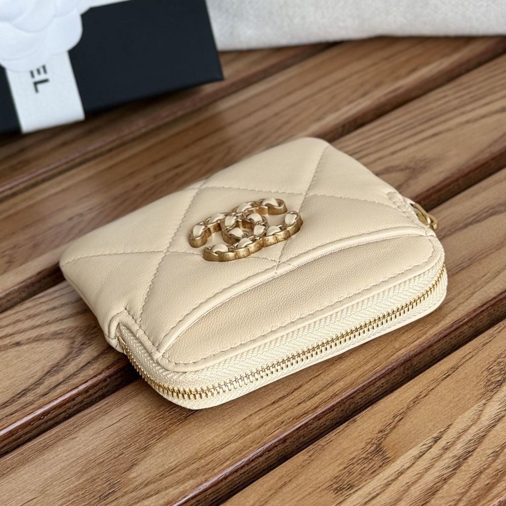 シャネル 19 カードケース コピー ジップコインパース ミニ財布 AP2086