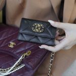 シャネルコピー CHANEL 19 フラップ カードケース ミニ財布 AP1790
