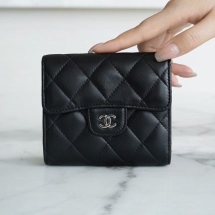 シャネル コピー スモール フラップ ウォレット 三つ折財布 A82288