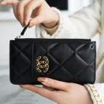 シャネル19 コピー フォンケース 携帯・スマホアクセサリー D82391