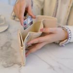 シャネル19 コピー フラップウォレット 三つ折りミニ財布 AP1789