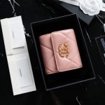 シャネル19 ミニ財布 三つ折り コピー フラップウォレット AP1789