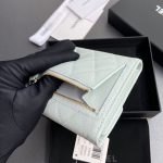 シャネル コピー クラシック スモール フラップ ウォレット 三つ折財布 A82288