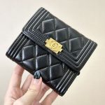 シャネルスーパーコピー 三つ折り 財布 コンパクト財布 A80734