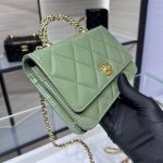 シャネルスーパーコピー チェーンウォレット ショルダー AP4166 B17675 シャネルスーパーコピー チェーンウォレット ショルダー AP4166 B17675
