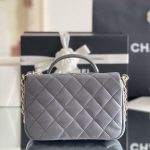 シャネルスーパーコピー CCロゴ トップハンドル ミニ フラップ バッグ AS4992 シャネルスーパーコピー CCロゴ トップハンドル ミニ フラップ バッグ AS4992