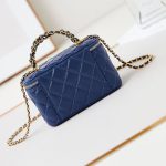 シャネル スーパーコピー ハンドル バニティケース ラムスキン AP4168