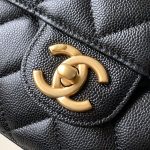 シャネル スーパーコピー チェーンハンドル フラップバック AS5240 B19405 シャネル スーパーコピー チェーンハンドル フラップバック AS5240 B19405