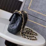 シャネル スーパーコピー チェーンハンドル フラップバック AS5239 B19405 シャネル スーパーコピー チェーンハンドル フラップバック AS5239 B19405