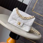 シャネル スーパーコピー ミニフラップバッグ マトラッセ チェーン AS5239 シャネル スーパーコピー ミニフラップバッグ マトラッセ チェーン AS5239