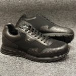 ヴィトンコピー メンズ ランアウェイスニーカー モノグラム シンプル 1AHS