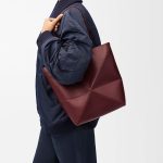​ロエベ ミディアム シャイニングレザー パズル フォールド コピーA657G50X01