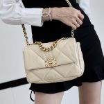 シャネル コピー CHANEL 19 フラップバッグ AS1160 AS1161 ベージュ