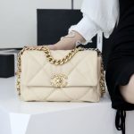シャネル コピー CHANEL 19 フラップバッグ AS1160 AS1161 ベージュ