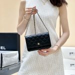 シャネル スーパーコピー  WOC 19cm ラムスキン ブラック A33814