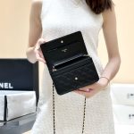 シャネル スーパーコピー  WOC 19cm ラムスキン ブラック A33814