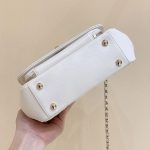 シャネル コピー Haas レザー メッセンジャーバッグ A93749 ホワイト