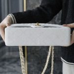 シャネル スーパーコピー クラシック 25cm マトラッセ A01112 ホワイト シャネル スーパーコピー クラシック 25cm マトラッセ A01112 ホワイト